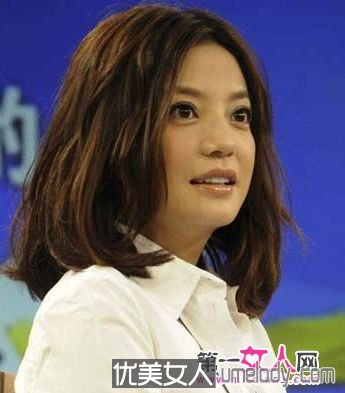 赵薇6款气质发型 俏皮可爱展现知性诱惑(图)(1)_潮流时尚_光明网