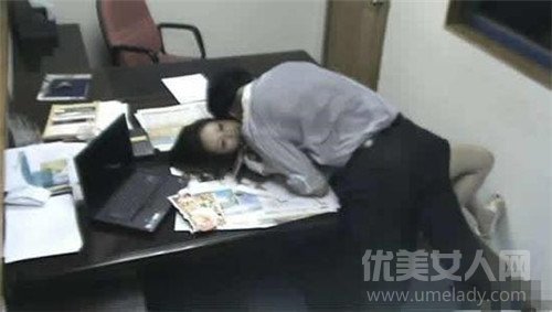 女秘书被老板插图 色老板办公室潜规则强干性感女秘书视频