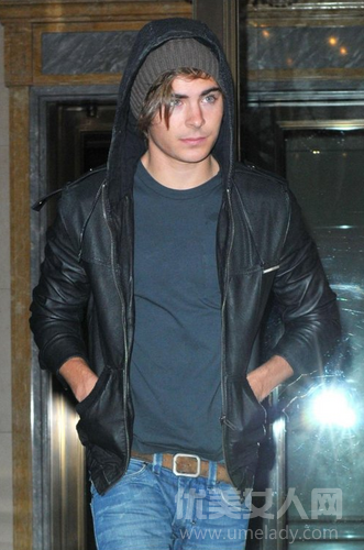 ZacEfron4.png
