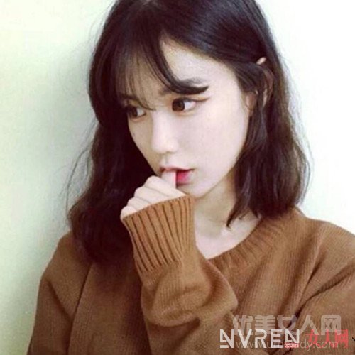 韩式发型推荐_空气刘海锁骨发型图片 青春时尚变身氧气美女