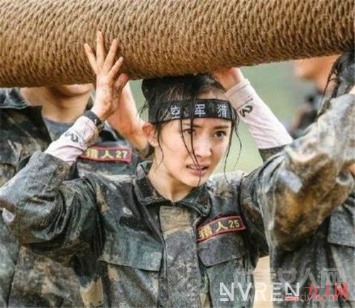 杨幂以往发际线对比_听说杨幂要去植发?学会这五招拯救发髻线后移
