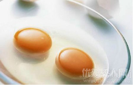 鸡蛋珍珠粉糊美白祛斑方法