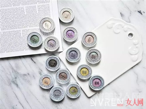 Urban Decay Moondust 单色眼影_自然不造作 这些平价眼镜帮你打造清新眼妆