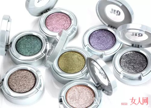 Urban Decay Moondust 单色眼影_自然不造作 这些平价眼镜帮你打造清新眼妆
