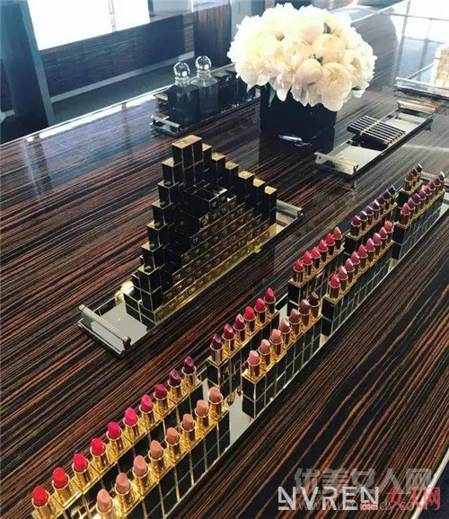 TOM FORD介绍_下半年不要男朋友也必须买的10款口红